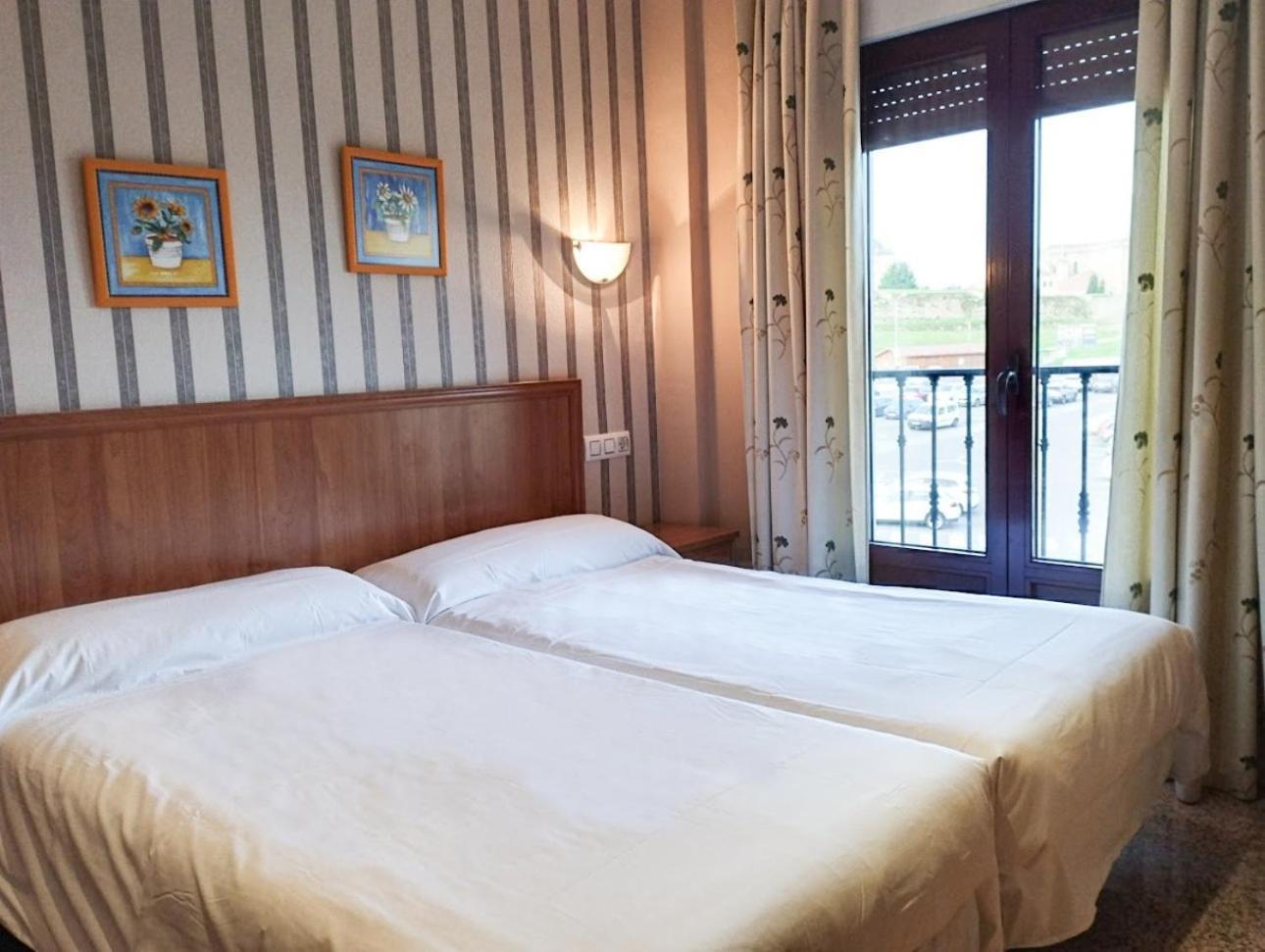 Hospederia Puerta De La Catedral Hotel Ciudad-Rodrigo Екстериор снимка