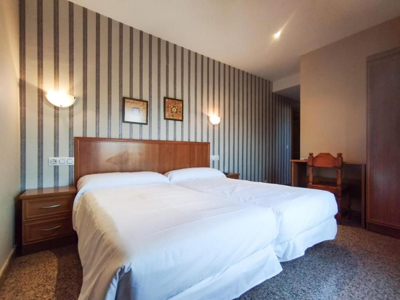 Hospederia Puerta De La Catedral Hotel Ciudad-Rodrigo Екстериор снимка
