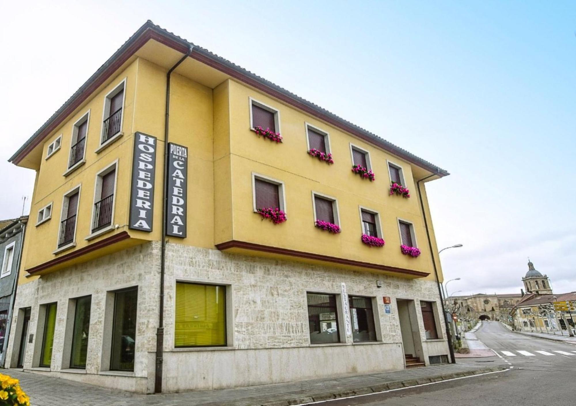 Hospederia Puerta De La Catedral Hotel Ciudad-Rodrigo Екстериор снимка